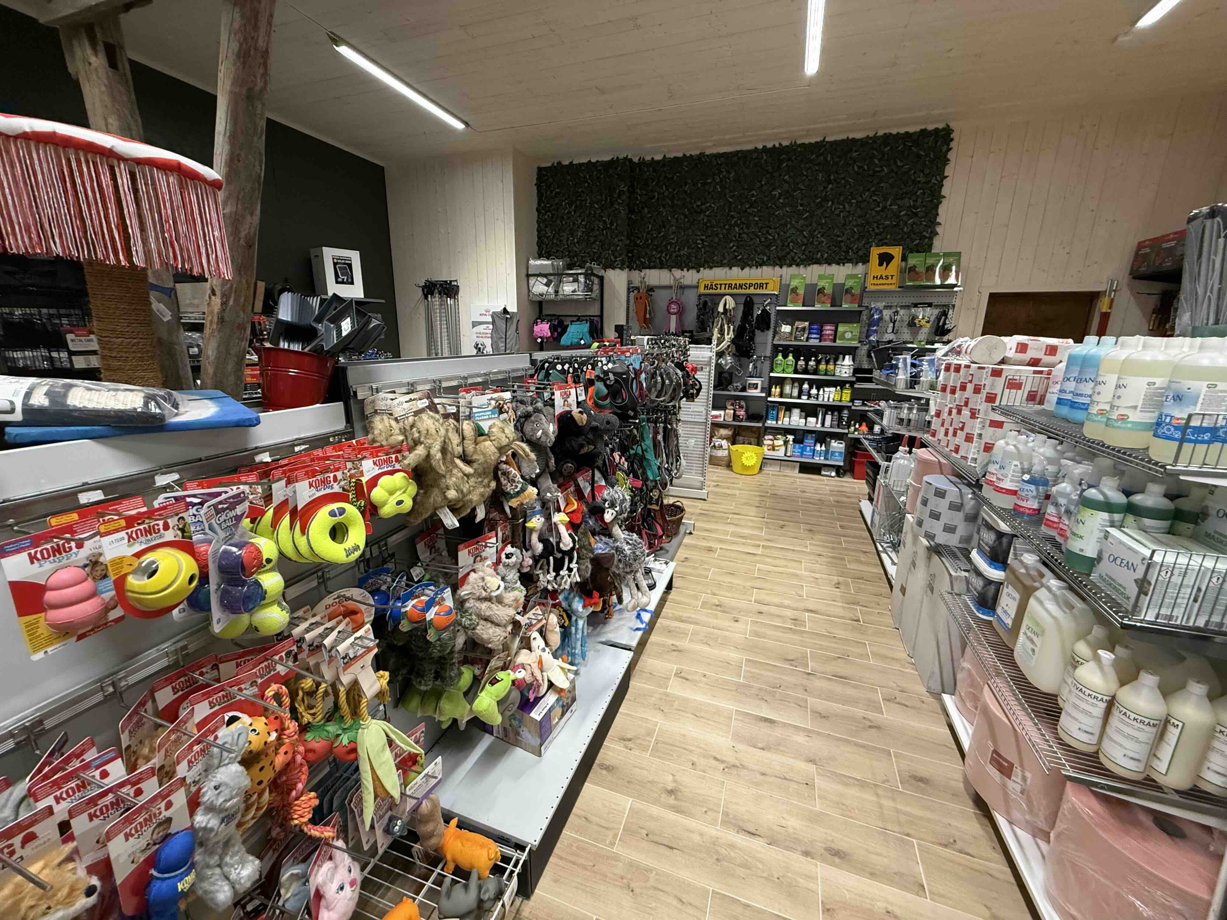 Grimor i arbete i skogsbryn