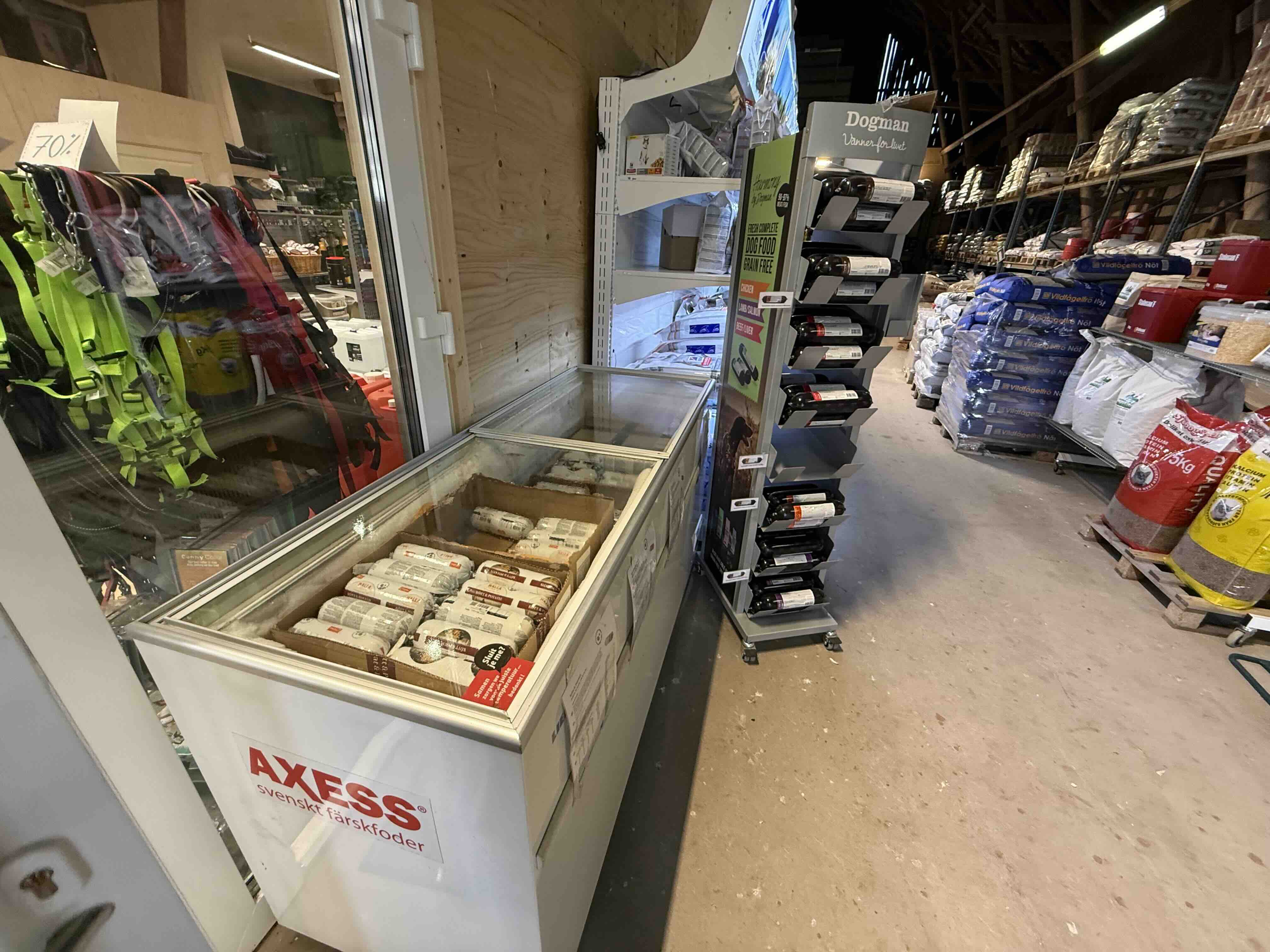 Grimor i arbete i skogsbryn