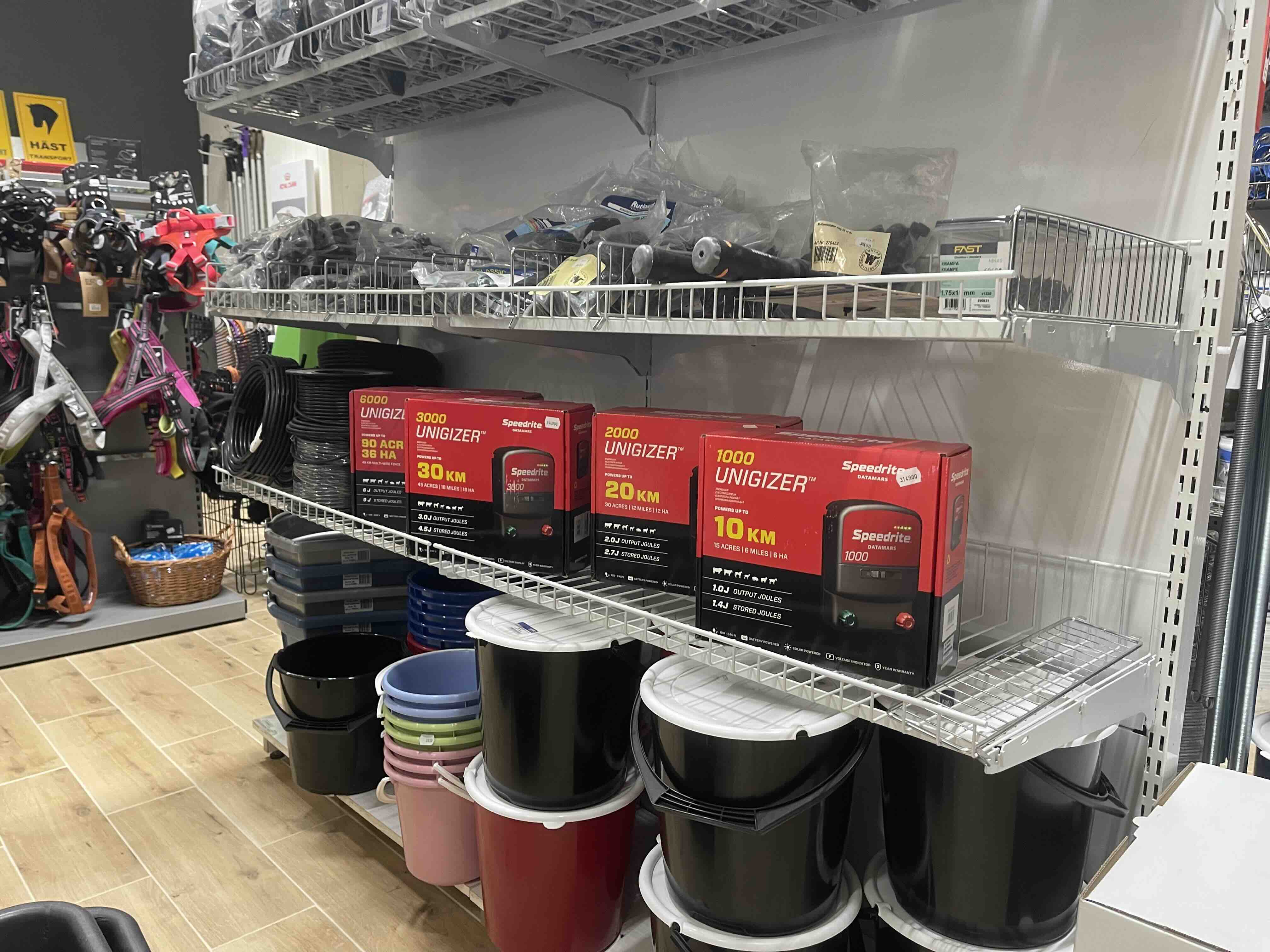 Grimor i arbete i skogsbryn